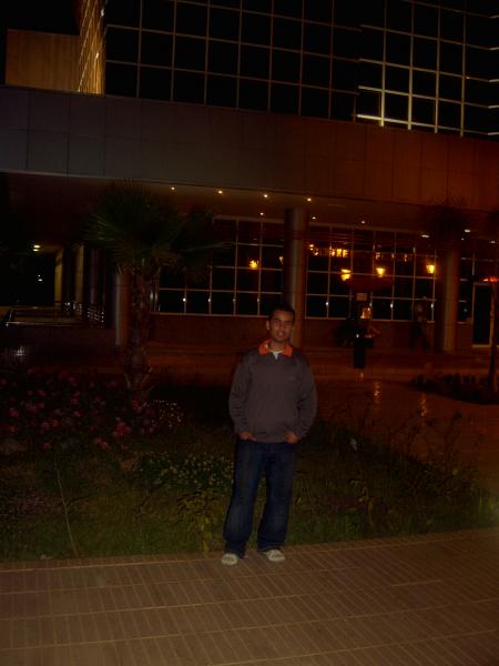 c'est moi enface du centre d'appele sala al jadida